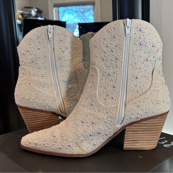 Betsy Johnson Diva Pearl Booties - Picture 13 of 17